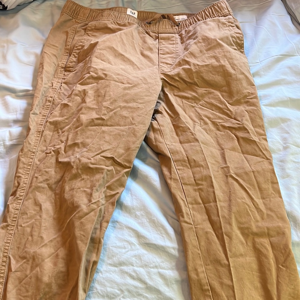 Gap essential jogger